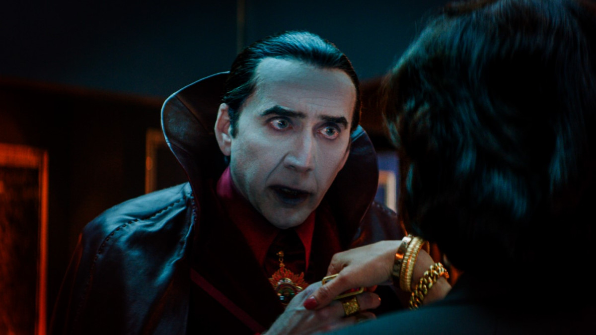Renfield Renfield-elokuvan päähenkilö Nicolas Cage Draculana